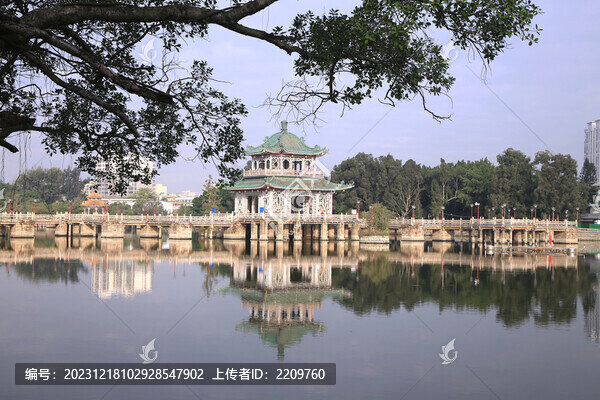 榕江西湖公園湖心亭