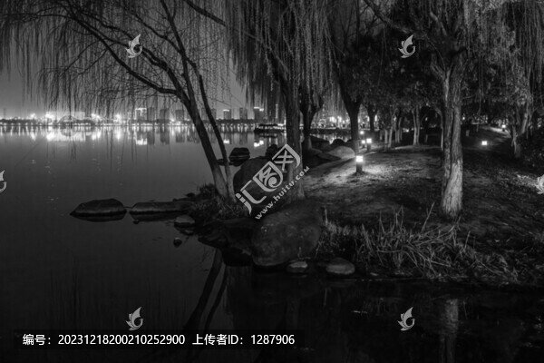 尹山湖之夜