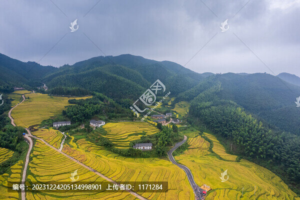 上堡梯田風(fēng)光