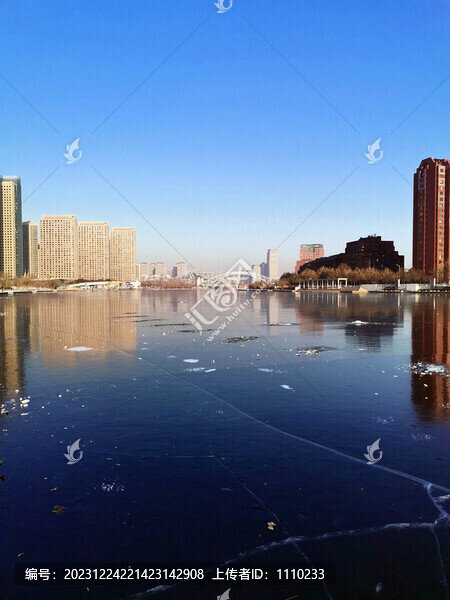 冰封海河