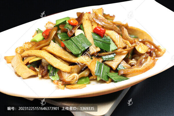 雞蛋干炒豬耳