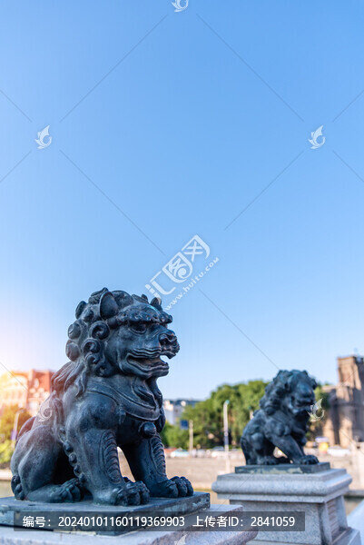 中國天津獅子林橋上的石獅子