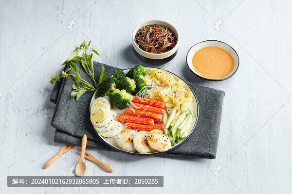蟹柳魚(yú)餅沙拉