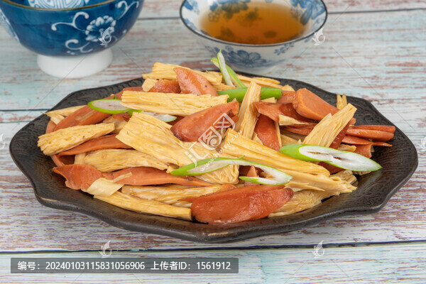 火腿腸炒腐竹