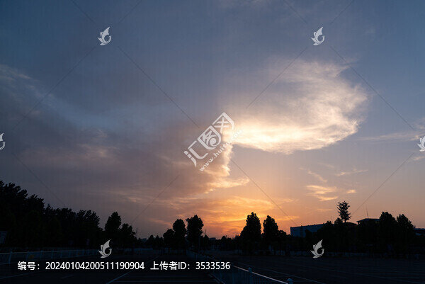 晚霞