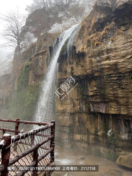 紅石峽瀑布雪景