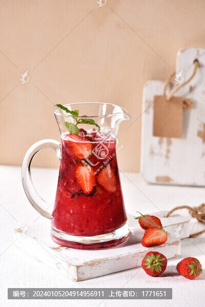 莓梅水果茶