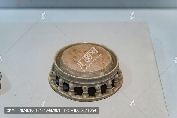 陜西歷史博物館的唐代白瓷辟雍硯
