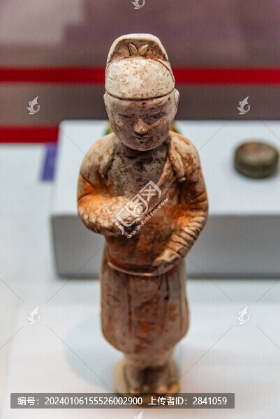 陜歷博的唐代彩繪胡服男俑