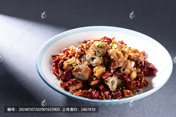 辣子雞炒脆皮腸