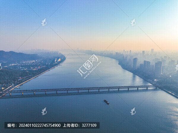 航拍下的錢塘江復(fù)興大橋