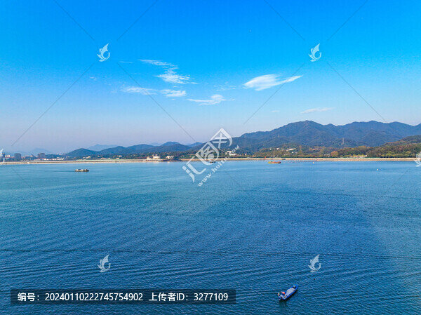 杭州浦沿漁船碼頭與城市風(fēng)光