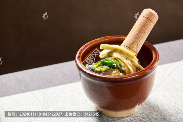 擂辣椒皮蛋茄子