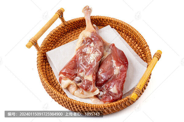 生的臘鴨腿食材