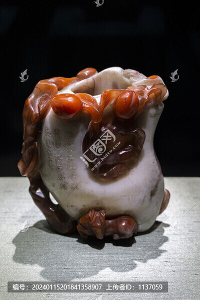 清代瑪瑙鶴鹿同春花插