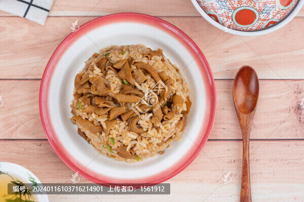 鴨腸炒飯