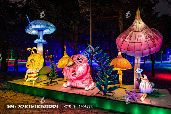 長春動(dòng)植物園西游記主題樂園夜景