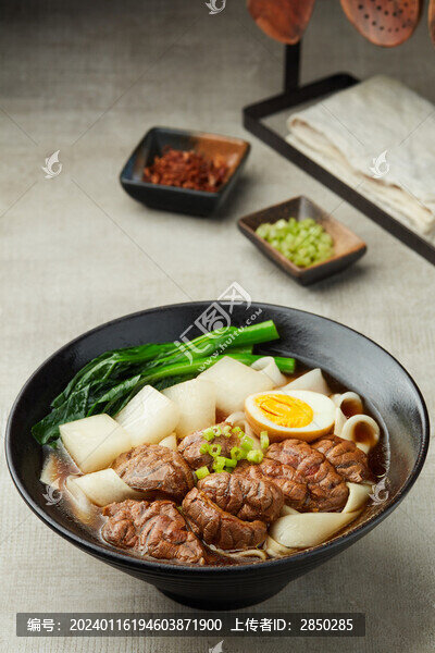 牛肉寬面