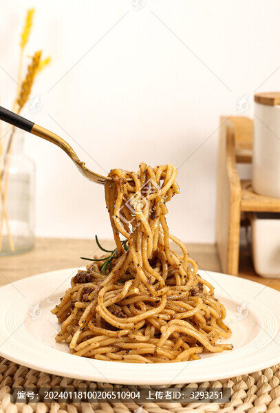 黑椒牛肉意大利面