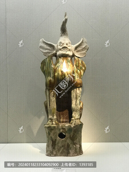 鞏義博物館唐代三彩鎮(zhèn)墓獸