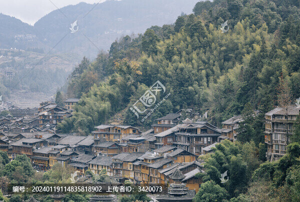 貴州肇興侗寨依山而建的木屋