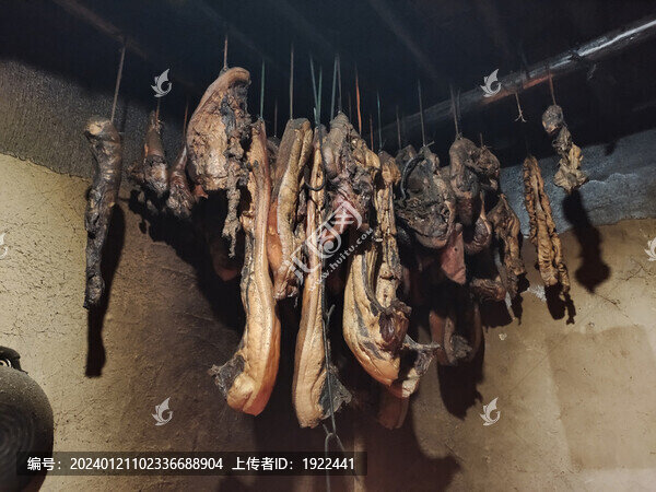 湖南農(nóng)村薰臘肉