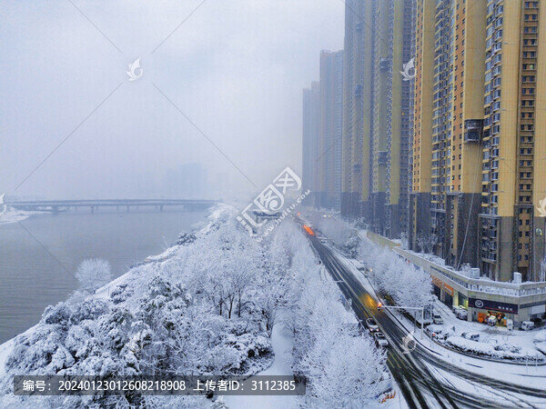 長(zhǎng)沙北辰三角洲的雪景
