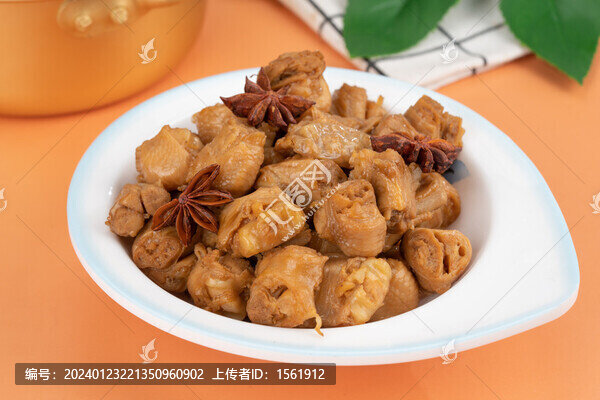 鹵雞肘