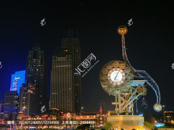 天津世紀(jì)鐘廣場(chǎng)夜景