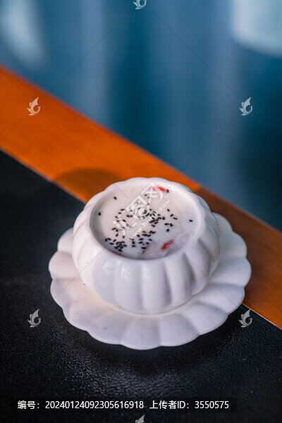 甘肅臨夏回族自治州美食牛奶醪糟