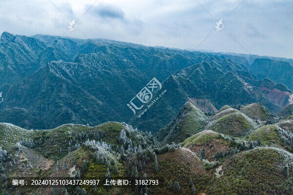 廣西金秀巴勒冰凌霧凇世界引客來