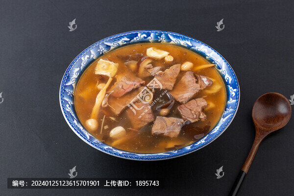河南清真牛肉胡辣湯