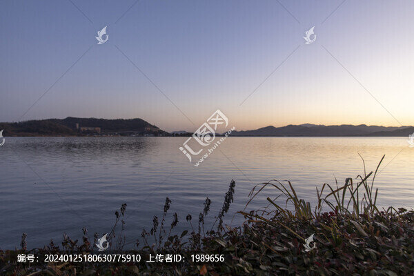 東錢湖日出