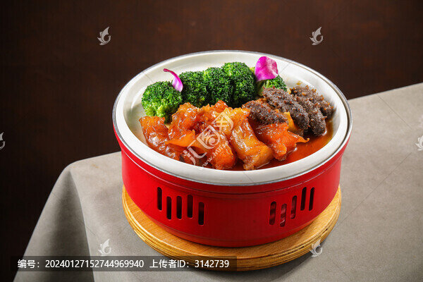牛蹄筋燒海參