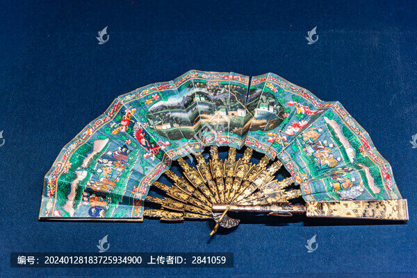 清代黑漆描金人物伸縮折扇