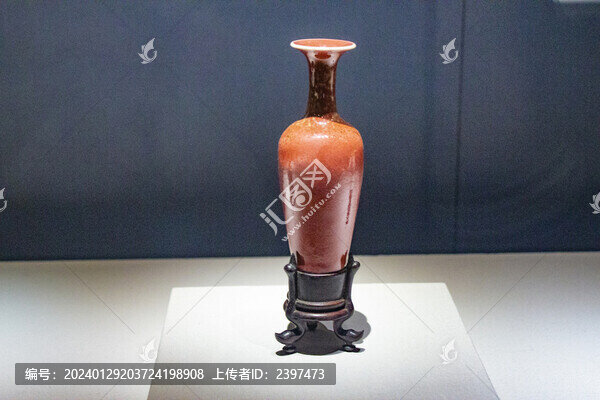 豇豆紅釉瓷瓶