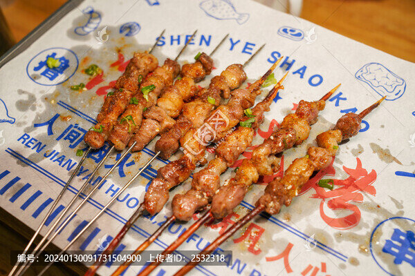 烤羊肉串淄博燒烤美食