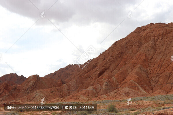 紅色土山