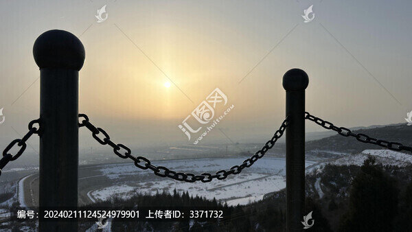 崛圍山日出