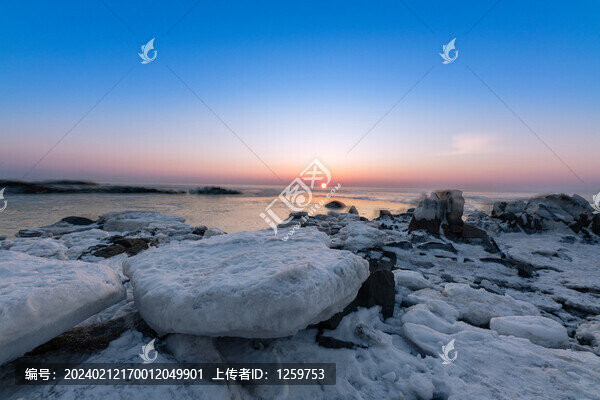 冬天海邊日出