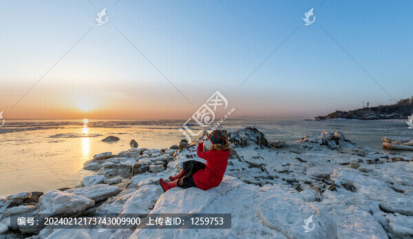 冬天海邊日出