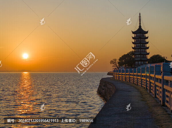 鹽官占鰲塔
