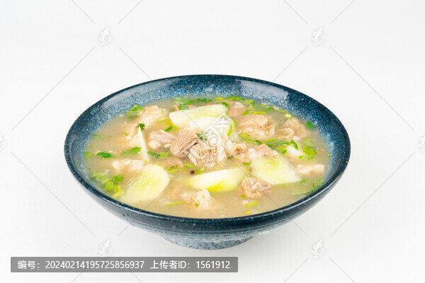 冬季養(yǎng)生湯蘿卜羊肉湯