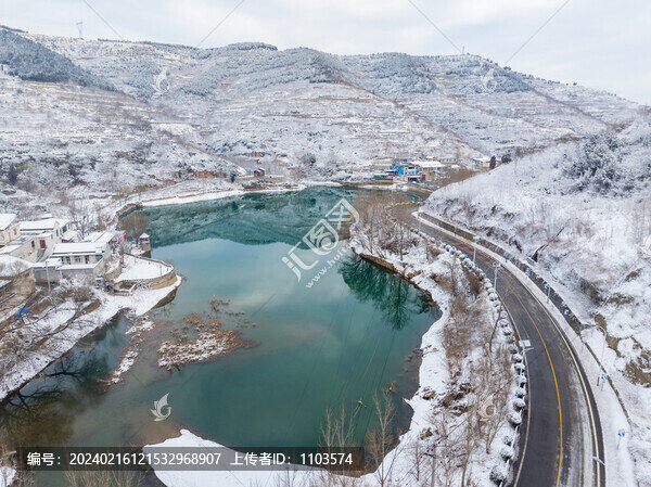 濟(jì)南彩西路雪景霧凇