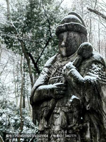 雪中的武將俑