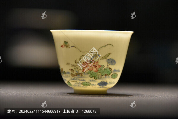梅蘭竹菊透影杯