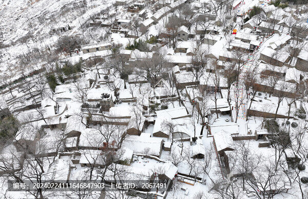 山東棗莊山亭區(qū)興隆莊石板房雪景