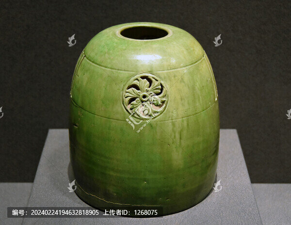綠釉