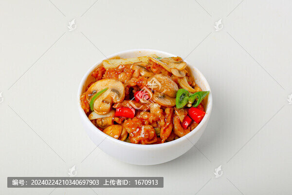 小碗菜木耳炒肉香菇炒肉