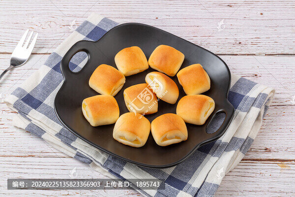 小小面包
